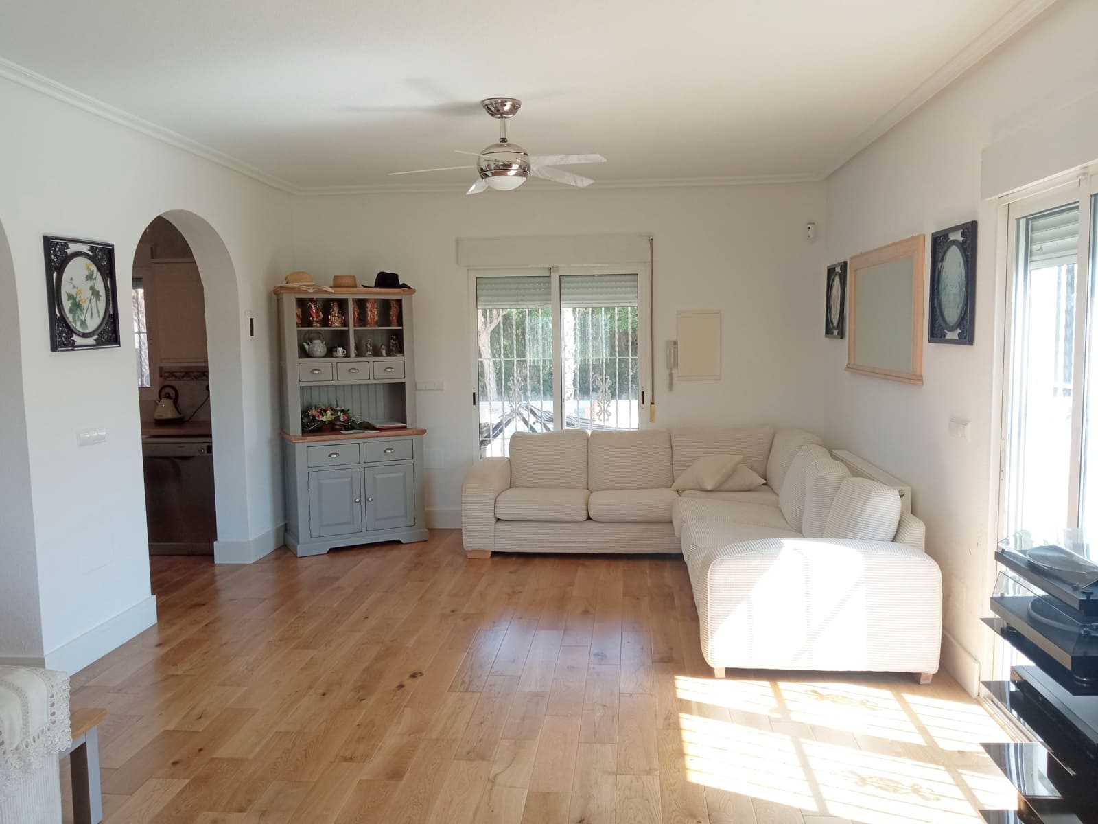 3 soveværelse Villa til salg i Catral med swimmingpool garage - € 390.900 (Ref: 9844601)