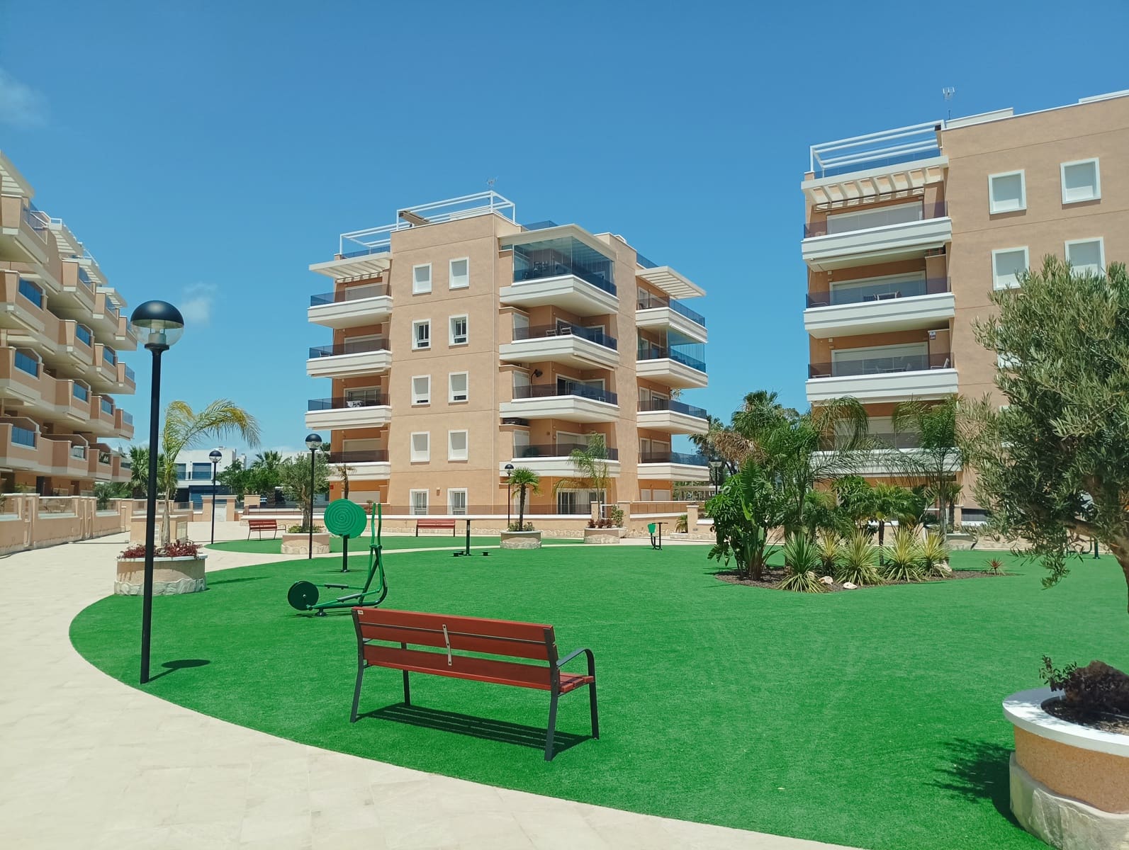 3 soveværelse Lejlighed til salg i El Raso med swimmingpool garage - € 289.500 (Ref: 9877832)
