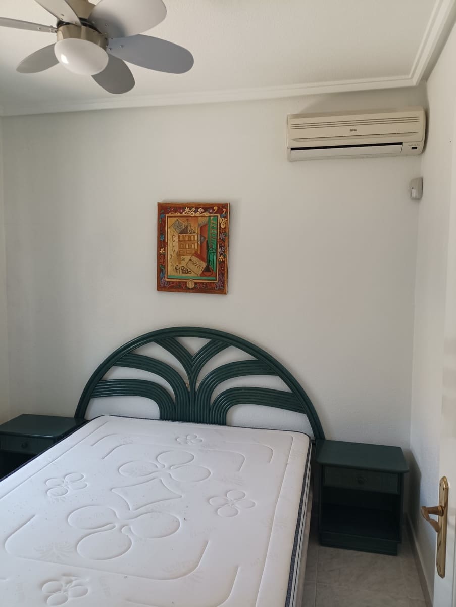Pareado de 3 habitaciones en Ciudad Quesada en venta con piscina garaje - 245.000 € (Ref: 9880531)