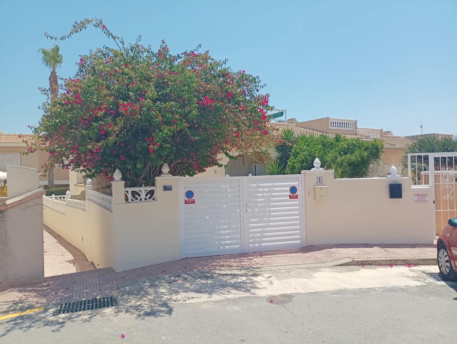 Pareado de 3 habitaciones en Ciudad Quesada en venta con piscina garaje - 245.000 € (Ref: 9880531)