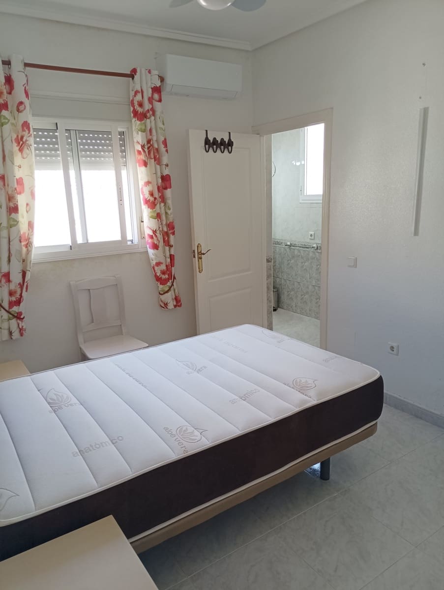 Pareado de 3 habitaciones en Ciudad Quesada en venta con piscina garaje - 245.000 € (Ref: 9880531)