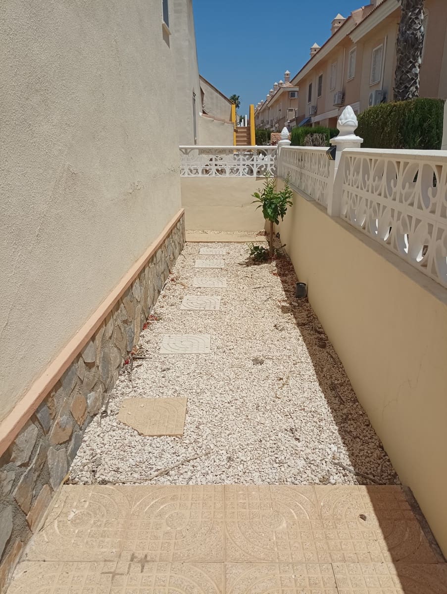 Pareado de 3 habitaciones en Ciudad Quesada en venta con piscina garaje - 245.000 € (Ref: 9880531)