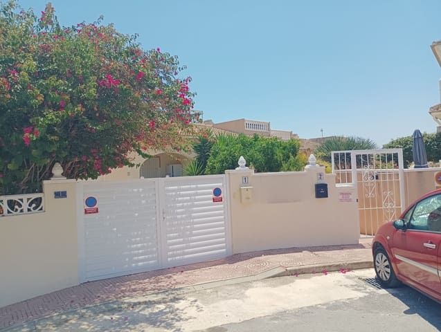 Pareado de 3 habitaciones en Ciudad Quesada, Rojales en venta con piscina garaje - 245.000 € (Ref: 9880531)