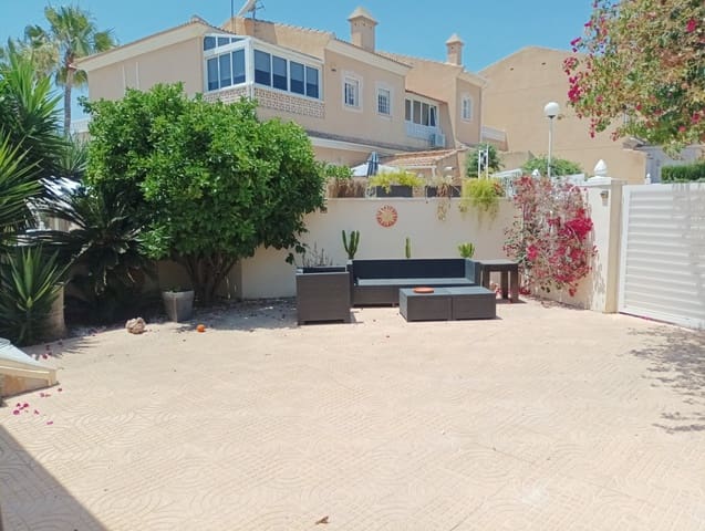 Pareado de 3 habitaciones en Ciudad Quesada, Rojales en venta con piscina garaje - 245.000 € (Ref: 9880531)