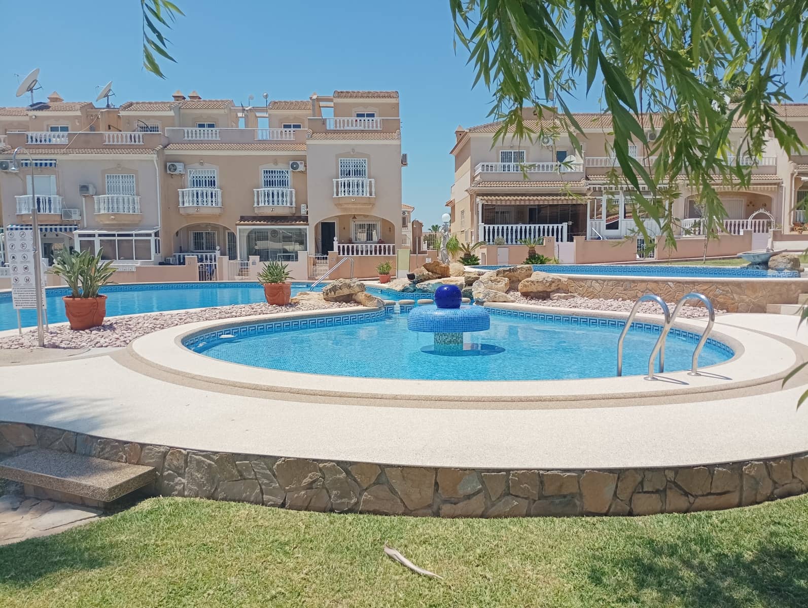 Pareado de 3 habitaciones en Ciudad Quesada en venta con piscina garaje - 245.000 € (Ref: 9880531)