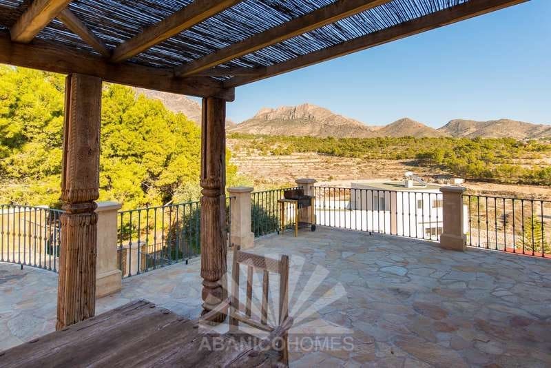 6 sovrum Villa till salu i Busot med pool garage - 595 000 € (Ref: 6517464)