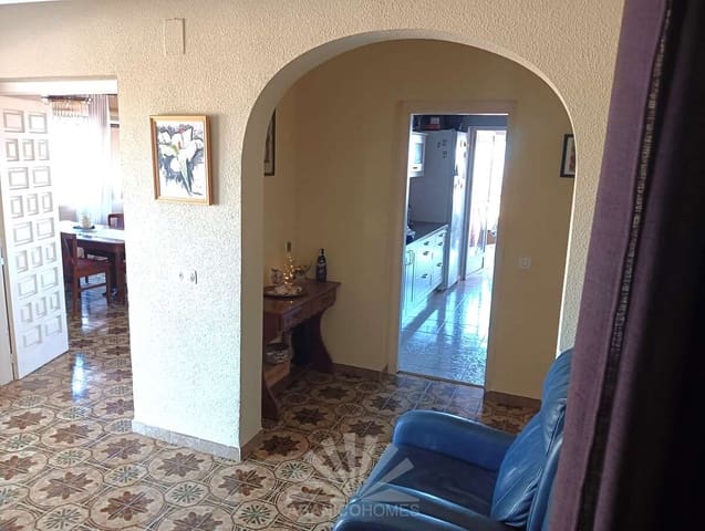 6 quarto Moradia para venda em La Nucia com piscina garagem - 549 000 € (Ref: 7853279)