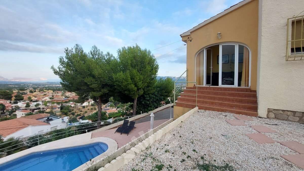 6 soveværelse Villa til salg i La Nucia med swimmingpool garage - € 549.000 (Ref: 7853279)