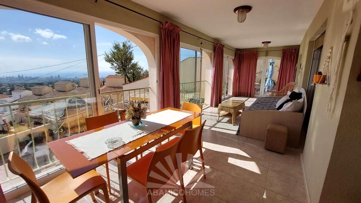 6 soveværelse Villa til salg i La Nucia med swimmingpool garage - € 549.000 (Ref: 7853279)