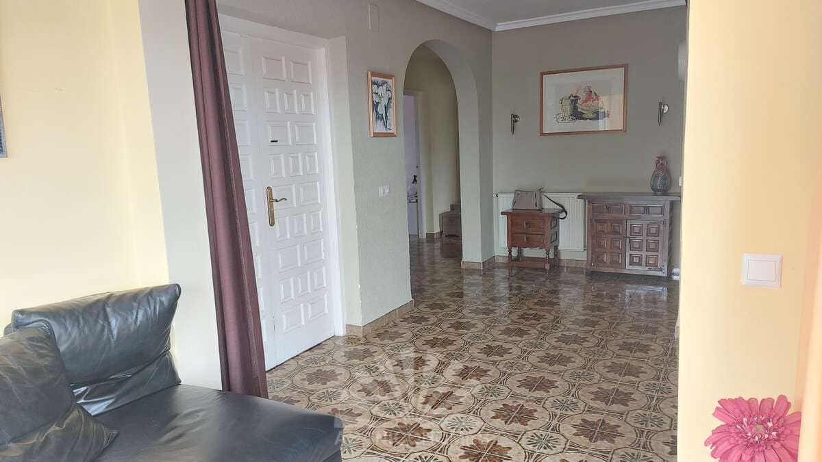 6 soveværelse Villa til salg i La Nucia med swimmingpool garage - € 549.000 (Ref: 7853279)