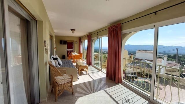6 quarto Moradia para venda em La Nucia com piscina garagem - 549 000 € (Ref: 7853279)