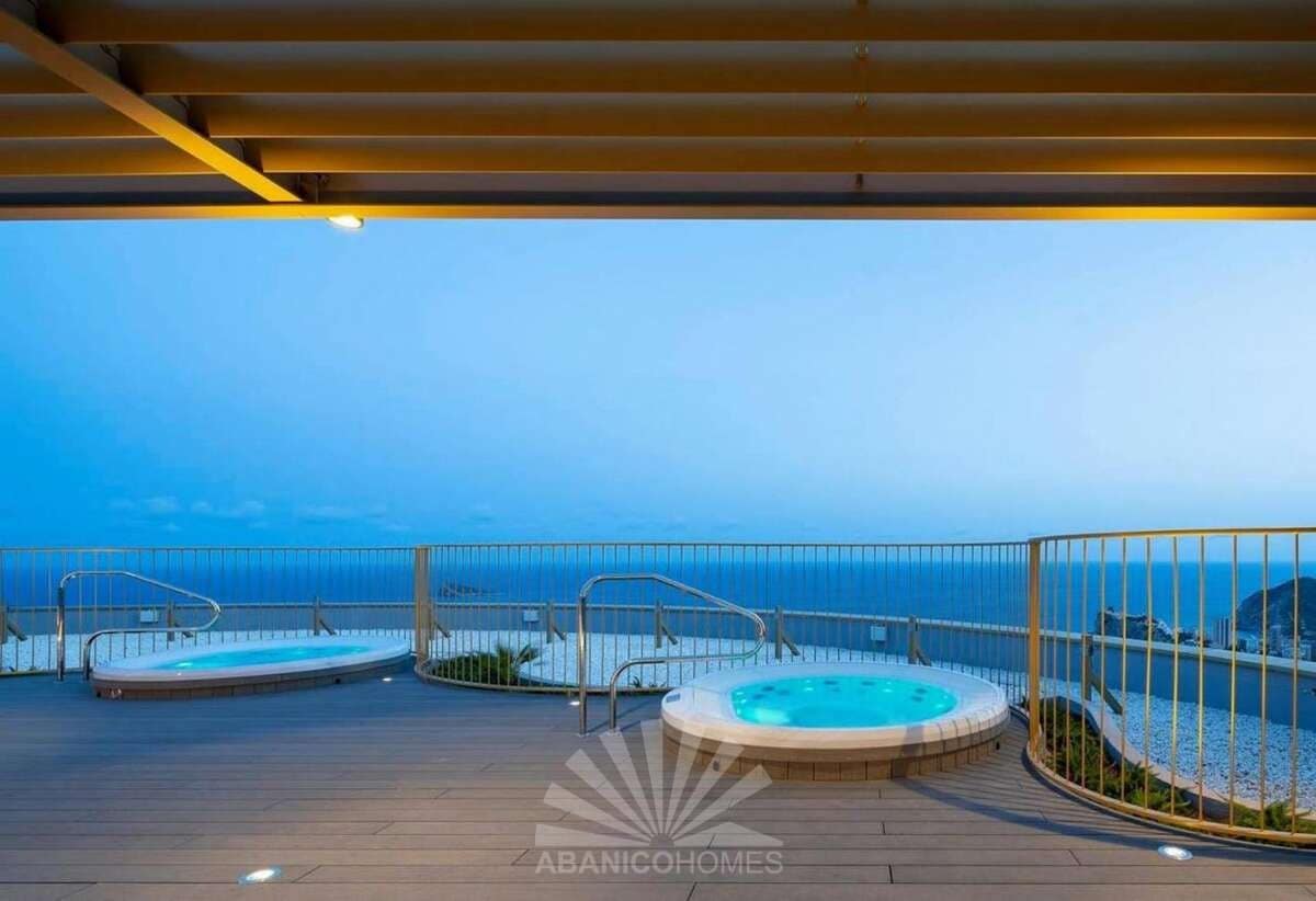 2 soveværelse Lejlighed til salg i Benidorm med swimmingpool garage - € 438.900 (Ref: 8688869)