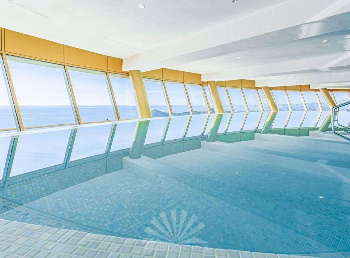 2 soveværelse Lejlighed til salg i Benidorm med swimmingpool garage - € 438.900 (Ref: 8688869)