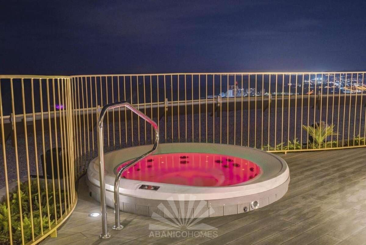 2 soveværelse Lejlighed til salg i Benidorm med swimmingpool garage - € 438.900 (Ref: 8688869)