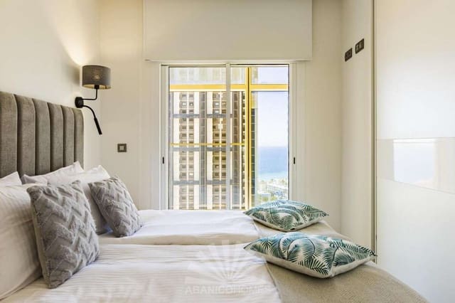Apartamento de 2 habitaciones en Poniente, Benidorm en venta con piscina garaje - 419.000 € (Ref: 8688869)