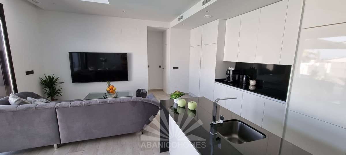 3 soveværelse Byhus til leje i Finestrat med swimmingpool garage - € 3.000 (Ref: 8746401)