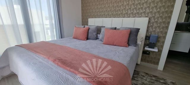Casa de 3 habitaciones en Finestrat en alquiler con piscina garaje - 3.000 € (Ref: 8746401)