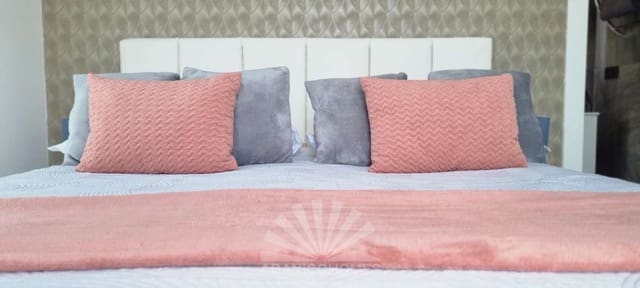 Casa de 3 habitaciones en Finestrat en alquiler con piscina garaje - 3.000 € (Ref: 8746401)