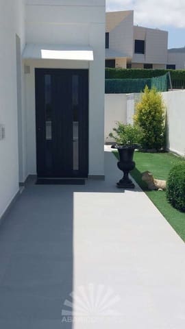 2 makuuhuone Huvila myytävänä paikassa Polop mukana uima-altaan 
autotalli - 530 000 € (Ref: 9177162)