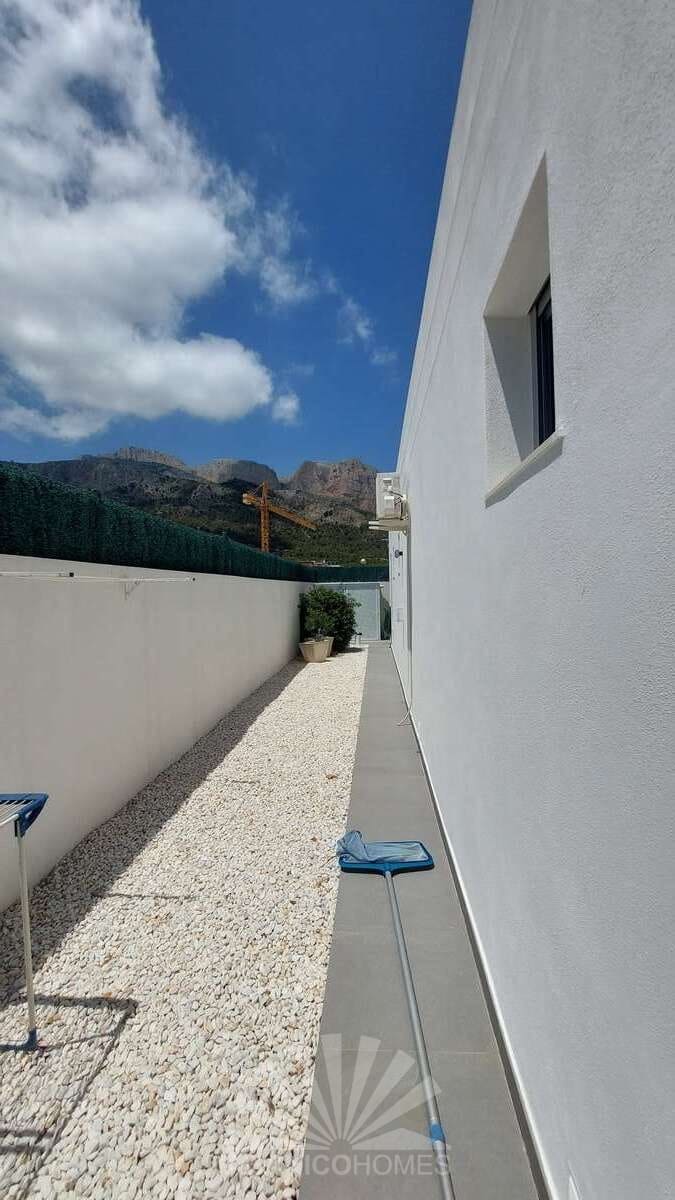 2 makuuhuone Huvila myytävänä paikassa Polop mukana uima-altaan 
autotalli - 530 000 € (Ref: 9177162)