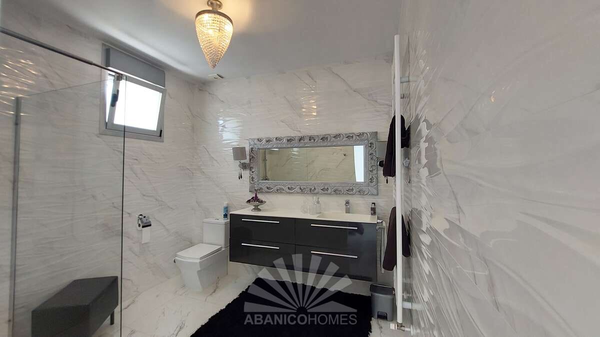 2 makuuhuone Huvila myytävänä paikassa Polop mukana uima-altaan 
autotalli - 530 000 € (Ref: 9177162)