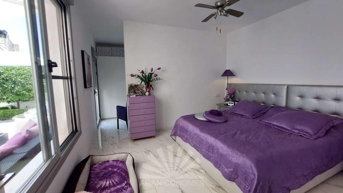 2 bedroom Villa for sale in Polop with pool garage - € 530,000 (Ref: 9177162)