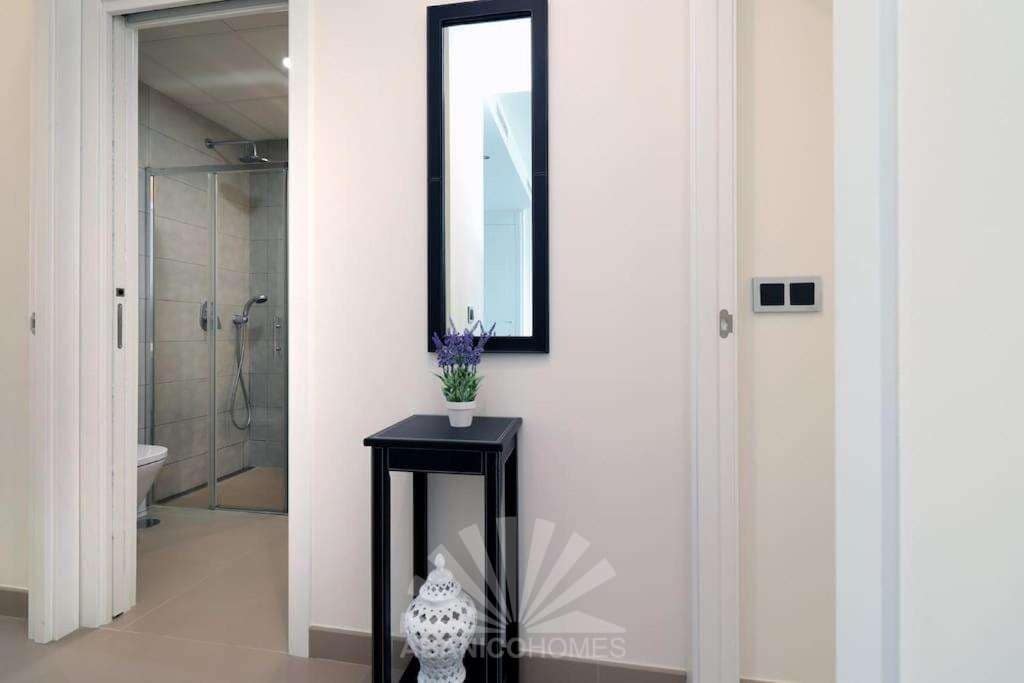 2 bedroom Apartment for rent in Benidorm with pool garage - € 4,000 (Ref: 9816812)