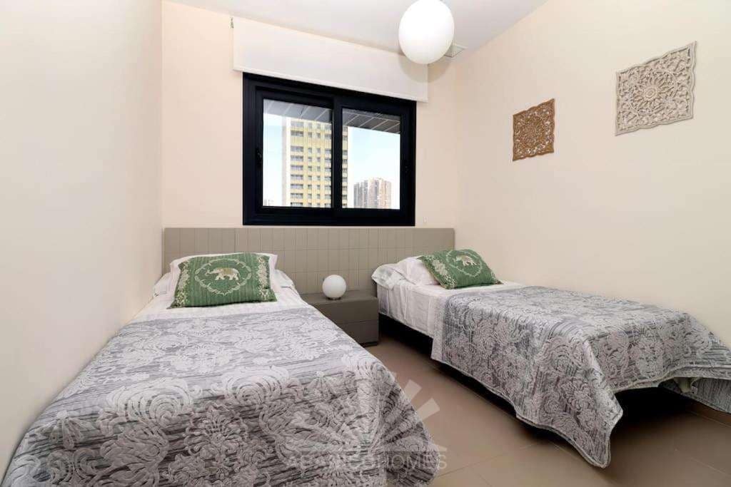 2 bedroom Apartment for rent in Benidorm with pool garage - € 4,000 (Ref: 9816812)