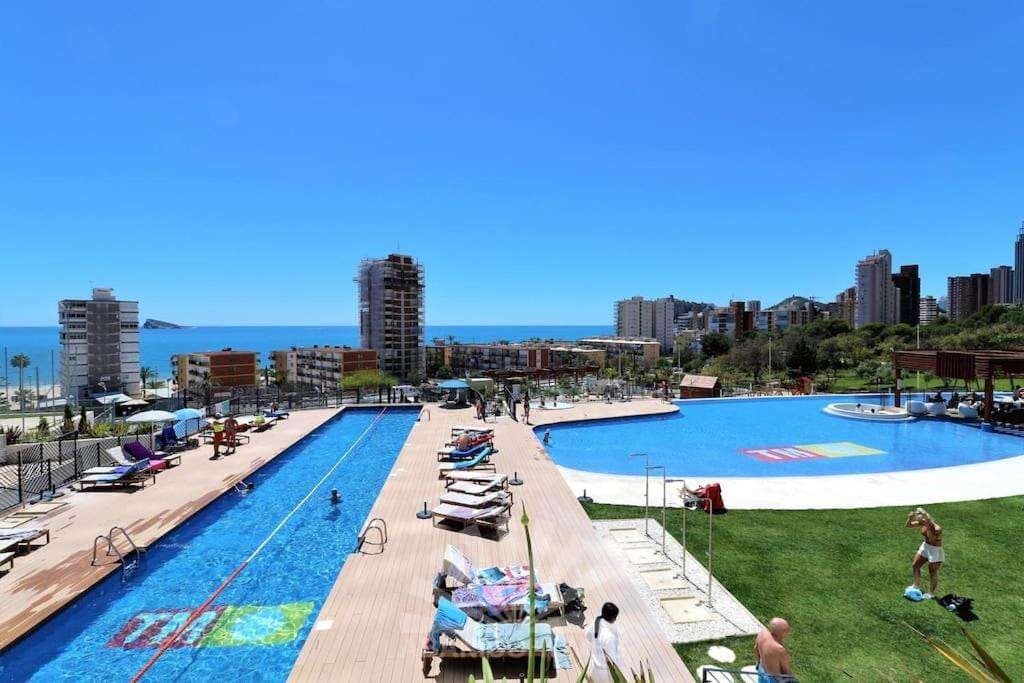 2 bedroom Apartment for rent in Benidorm with pool garage - € 4,000 (Ref: 9816812)
