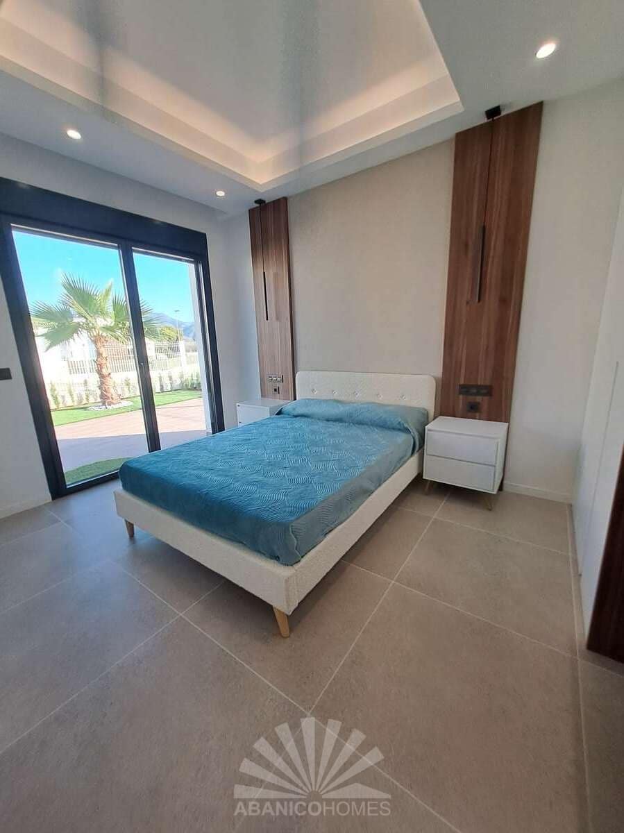 3 bedroom Villa for sale in Polop with pool - € 549,000 (Ref: 9819761)