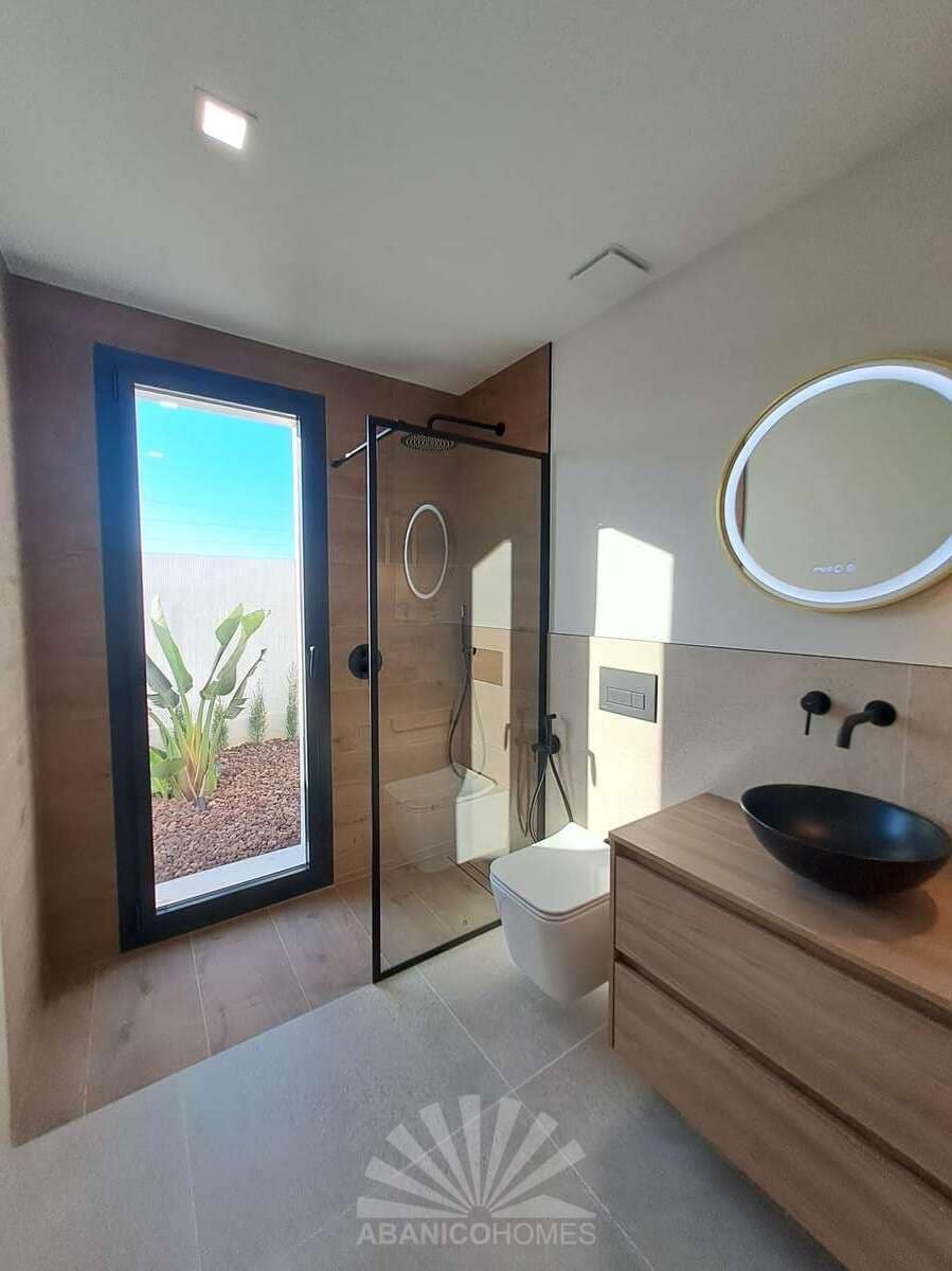 3 bedroom Villa for sale in Polop with pool - € 549,000 (Ref: 9819761)