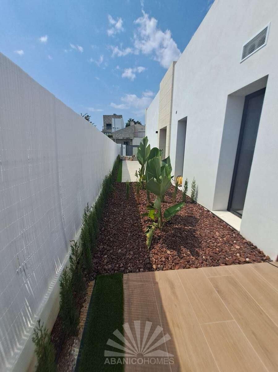 3 bedroom Villa for sale in Polop with pool - € 549,000 (Ref: 9819761)