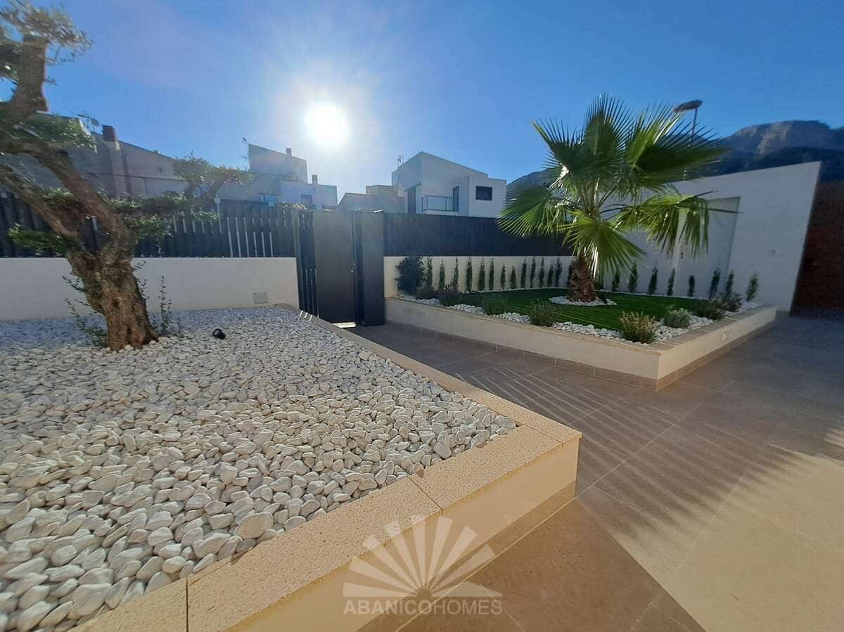 3 bedroom Villa for sale in Polop with pool - € 549,000 (Ref: 9819761)