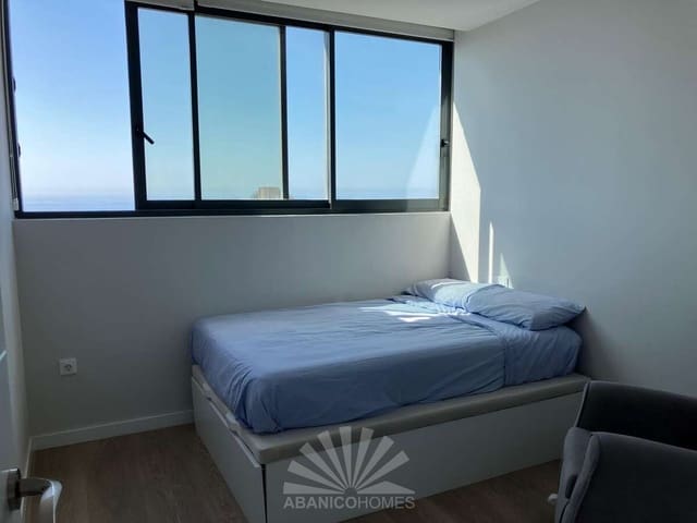 3 soverom Kjedet enebolig til leie i Juzgados - Plaza de Toros, Benidorm med svømmebasseng garasje - € 3 000 (Ref: 9986235)