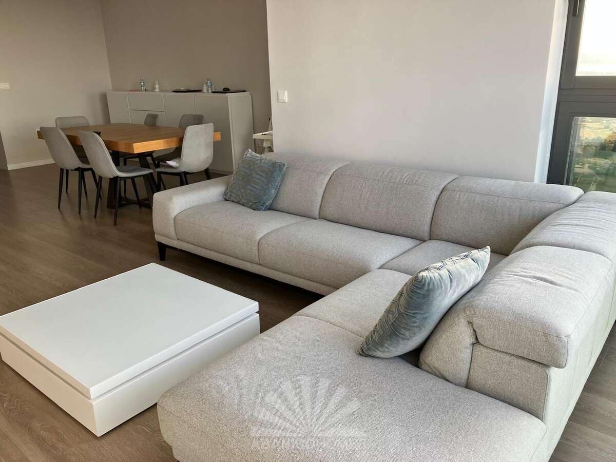 3 soverom Kjedet enebolig til leie i Benidorm med svømmebasseng garasje - € 3 000 (Ref: 9986235)