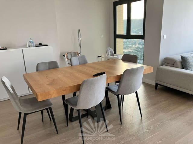 3 soverom Kjedet enebolig til leie i Juzgados - Plaza de Toros, Benidorm med svømmebasseng garasje - € 3 000 (Ref: 9986235)