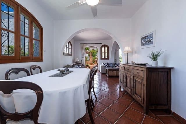 Pareado de 2 habitaciones en Capistrano, Nerja en venta - 495.000 € (Ref: 10103483)