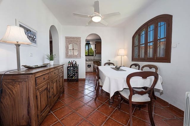 Pareado de 2 habitaciones en Capistrano, Nerja en venta - 495.000 € (Ref: 10103483)
