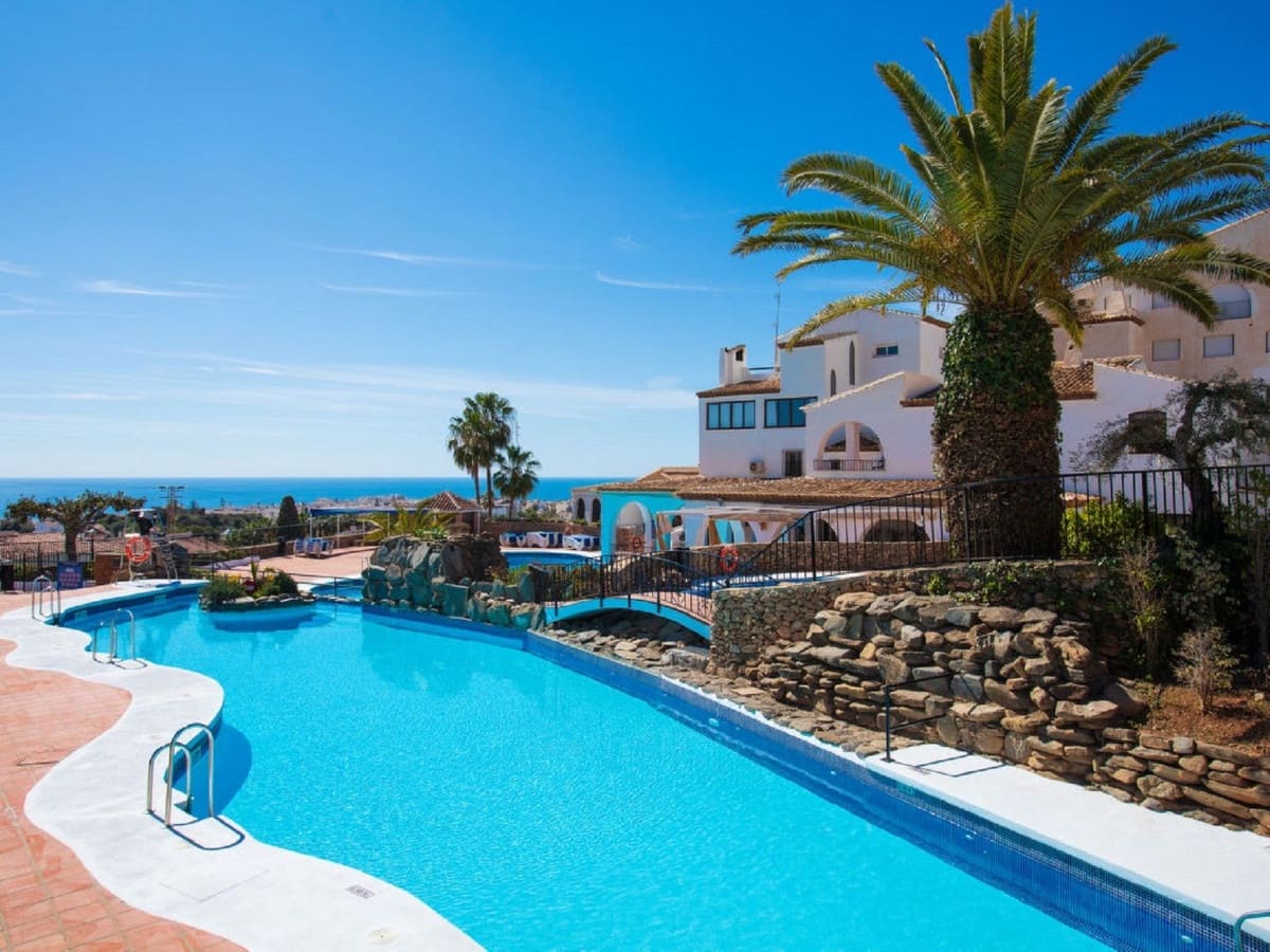 Pareado de 2 habitaciones en Nerja en venta con piscina - 495.000 € (Ref: 10103483)