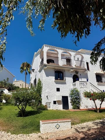 Pareado de 2 habitaciones en Capistrano, Nerja en venta - 495.000 € (Ref: 10103483)