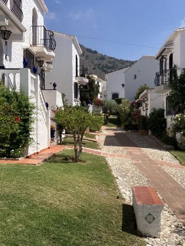 Pareado de 2 habitaciones en Capistrano, Nerja en venta - 495.000 € (Ref: 10103483)