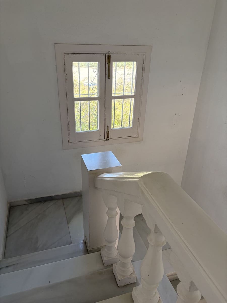 5 quarto Moradia para venda em Nerja com piscina garagem - 380 000 € (Ref: 10161867)