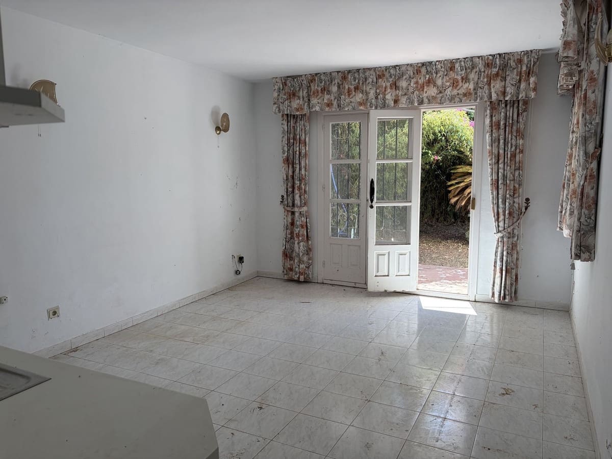 5 quarto Moradia para venda em Nerja com piscina garagem - 380 000 € (Ref: 10161867)