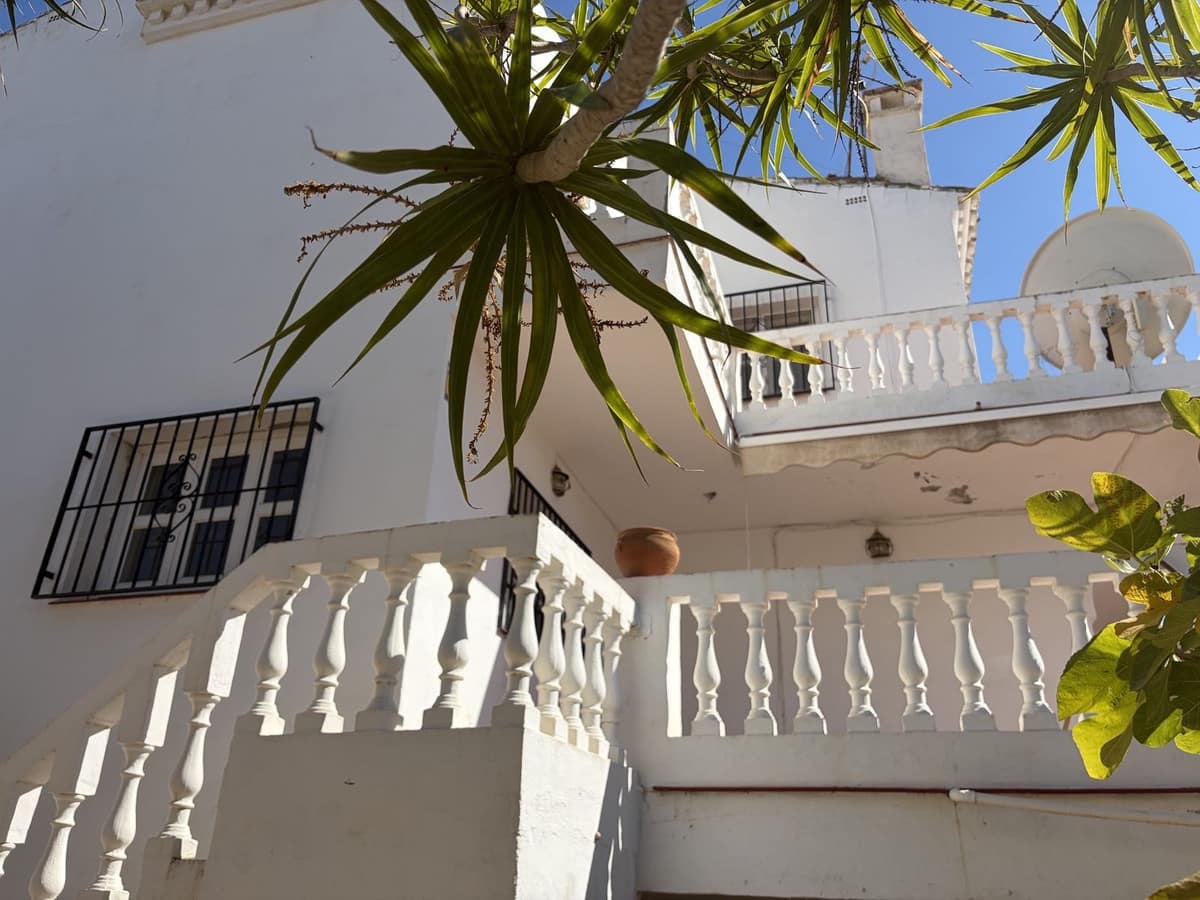 5 quarto Moradia para venda em Nerja com piscina garagem - 380 000 € (Ref: 10161867)
