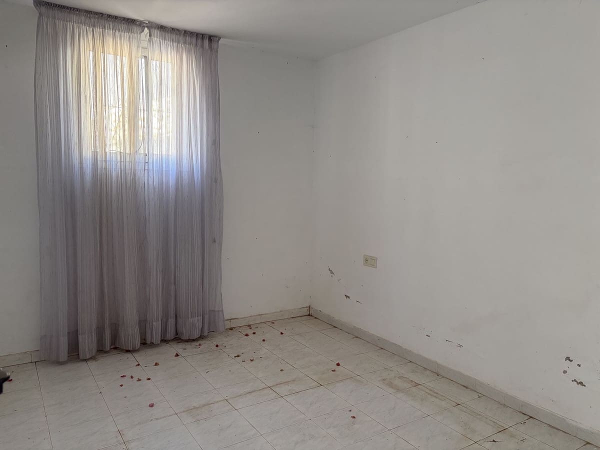 5 quarto Moradia para venda em Nerja com piscina garagem - 380 000 € (Ref: 10161867)
