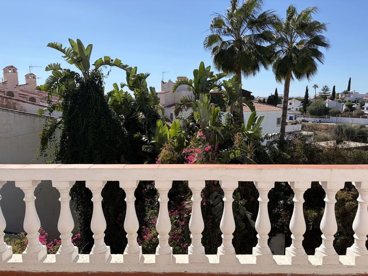 5 quarto Moradia para venda em Nerja com piscina garagem - 380 000 € (Ref: 10161867)