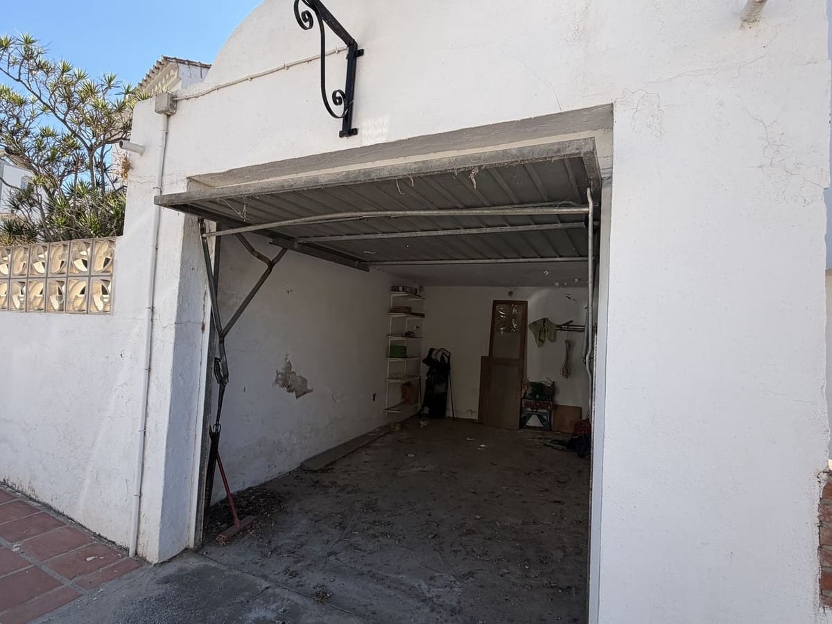 5 quarto Moradia para venda em Nerja com piscina garagem - 380 000 € (Ref: 10161867)