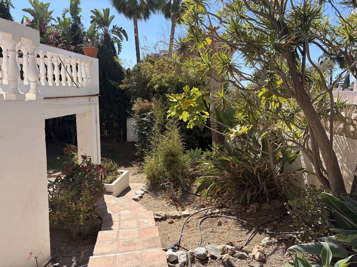5 quarto Moradia para venda em Nerja com piscina garagem - 380 000 € (Ref: 10161867)