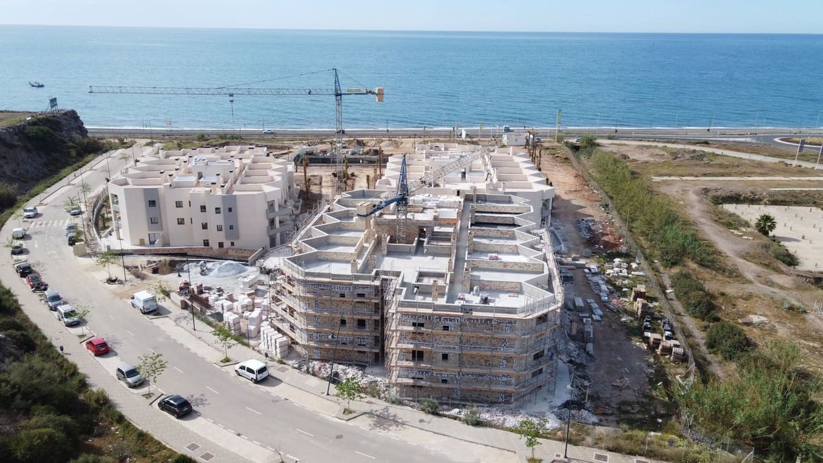 2 soverom Leilighet til salgs i Torre del Mar med svømmebasseng garasje - € 272 800 (Ref: 6454605)