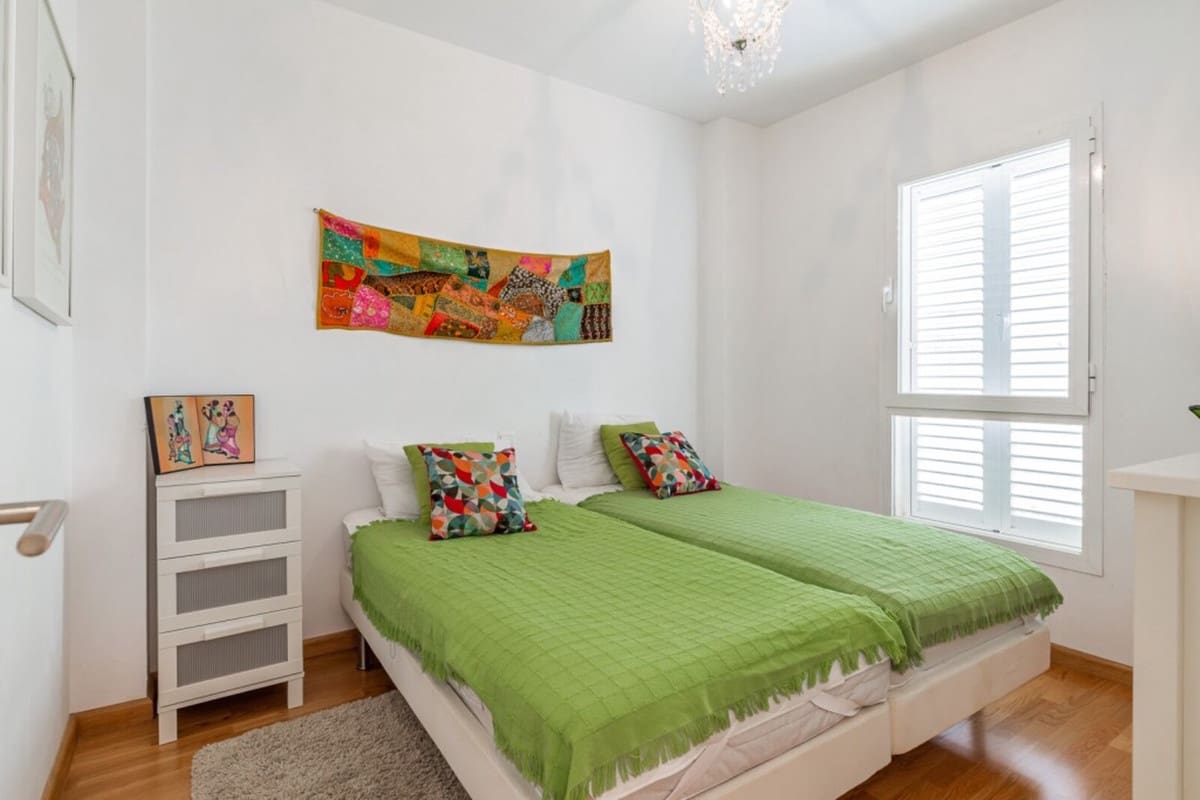 4 soveværelse Byhus til salg i Torrox-Costa med swimmingpool garage - € 349.000 (Ref: 7064396)